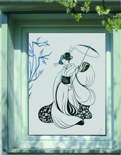 349 Japanerin im Garten