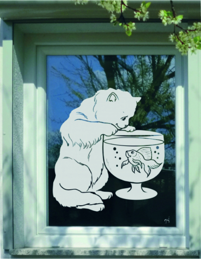 321 Katze mit Goldfisch